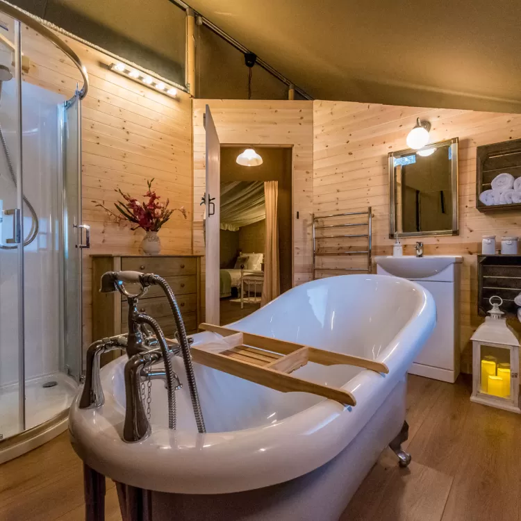 Shillingridge Glamping Safari Tent Lodge Bathroom