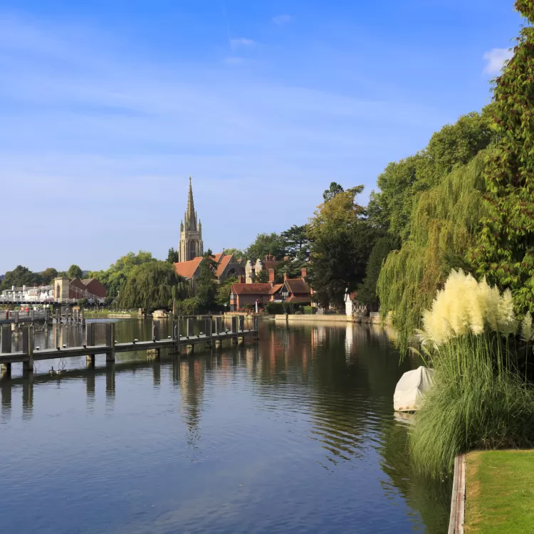 The church and weir at Marlow